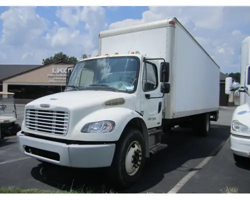 FREIGHTLINER M2 106 CAB