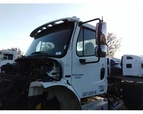 FREIGHTLINER M2 106 CAB