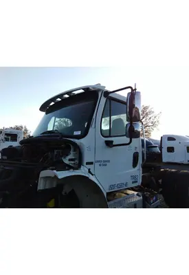 FREIGHTLINER M2 106 CAB