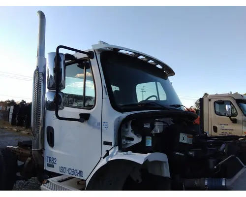 FREIGHTLINER M2 106 CAB