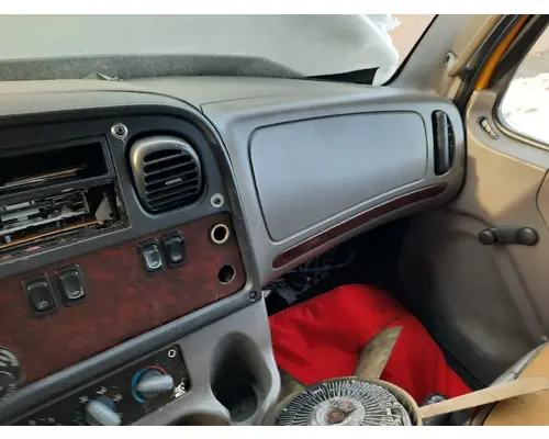 FREIGHTLINER M2 106 CAB