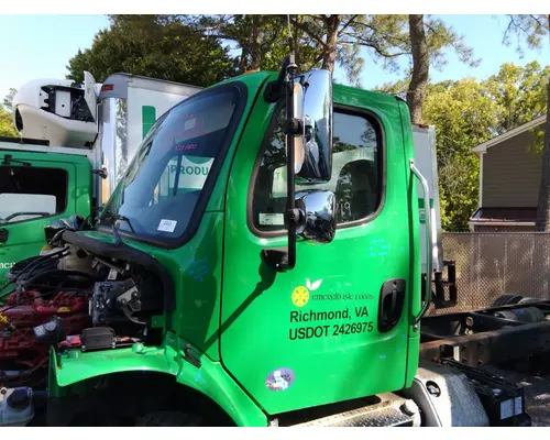 FREIGHTLINER M2 106 CAB