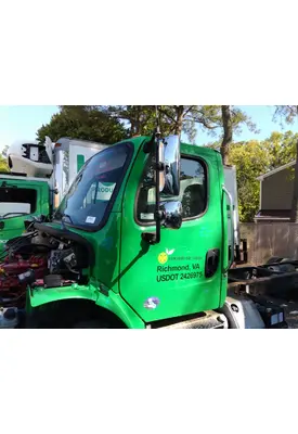 FREIGHTLINER M2 106 CAB