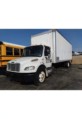FREIGHTLINER M2 106 CAB