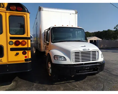 FREIGHTLINER M2 106 CAB