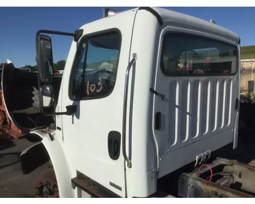 FREIGHTLINER M2 106 CAB