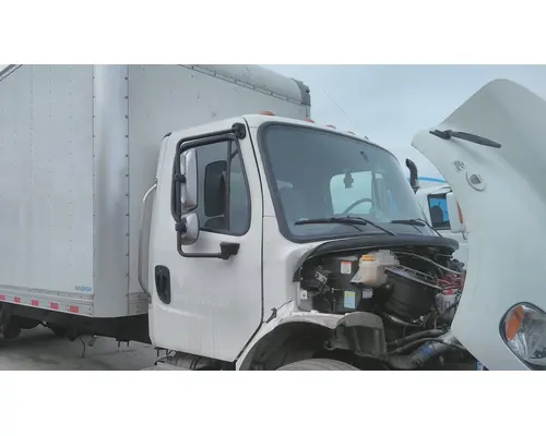 FREIGHTLINER M2 106 CAB