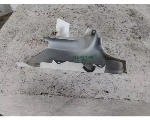 FREIGHTLINER M2 106 COWL