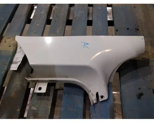 FREIGHTLINER M2 106 COWL