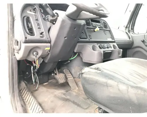 FREIGHTLINER M2-106 Cab Assembly
