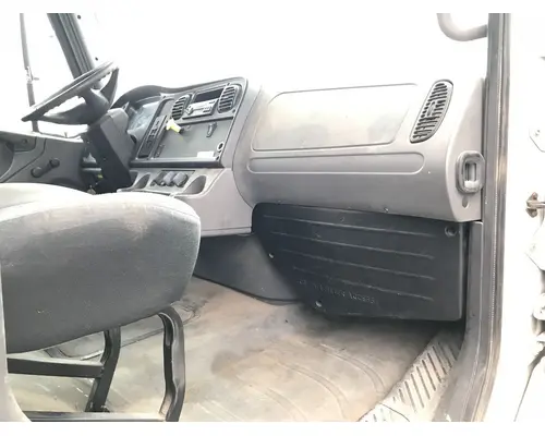 FREIGHTLINER M2-106 Cab Assembly