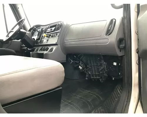 FREIGHTLINER M2-106 Cab Assembly