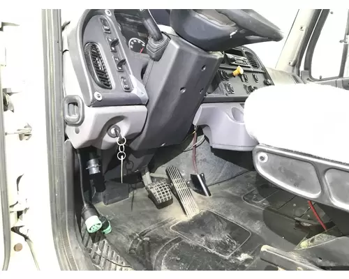 FREIGHTLINER M2-106 Cab Assembly