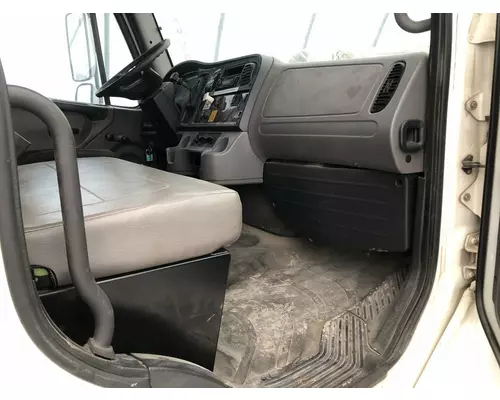FREIGHTLINER M2-106 Cab Assembly