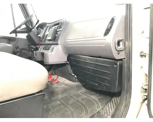 FREIGHTLINER M2-106 Cab Assembly