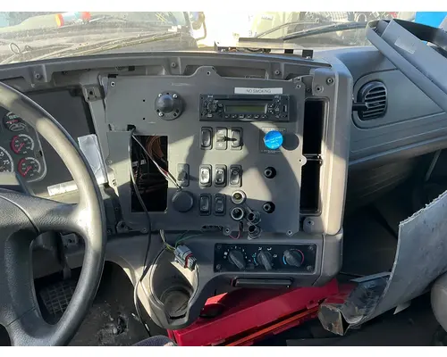 FREIGHTLINER M2 106 Cab Assembly