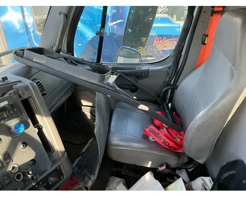 FREIGHTLINER M2 106 Cab Assembly