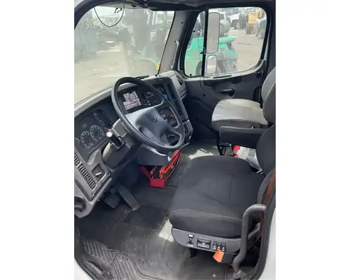 FREIGHTLINER M2 106 Cab Assembly