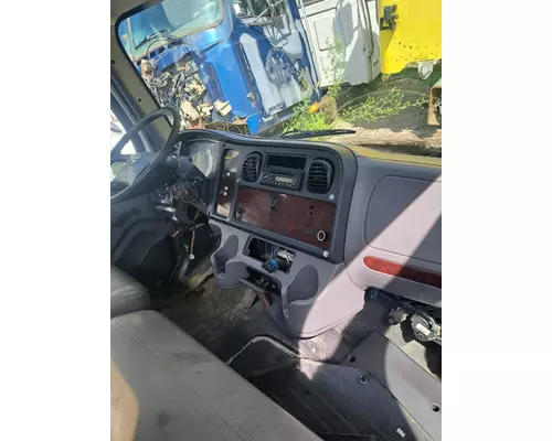 FREIGHTLINER M2 106 Cab Mount