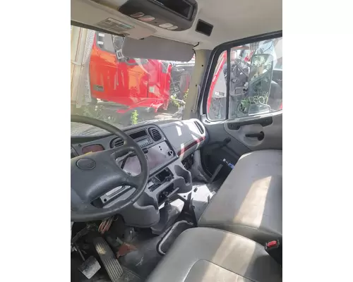 FREIGHTLINER M2 106 Cab Mount