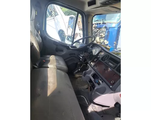 FREIGHTLINER M2 106 Cab Mount
