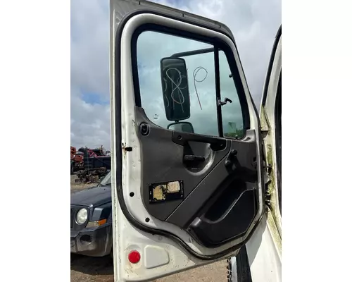 FREIGHTLINER M2 106 Cab Mount