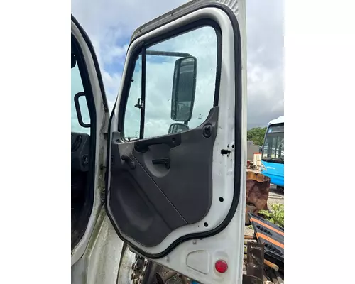 FREIGHTLINER M2 106 Cab Mount