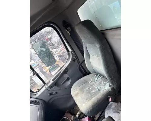 FREIGHTLINER M2 106 Cab Mount