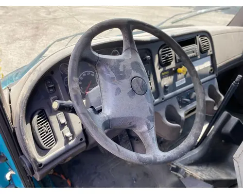 FREIGHTLINER M2 106 Cab