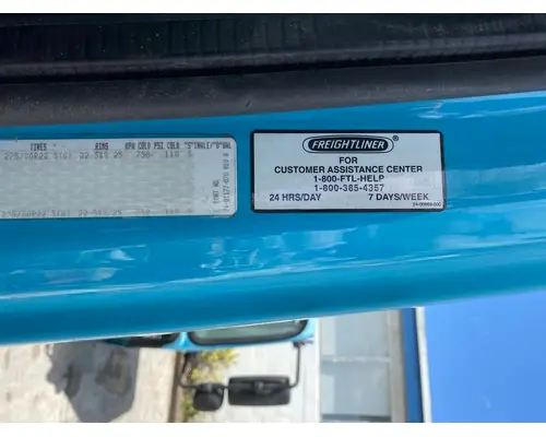 FREIGHTLINER M2 106 Cab