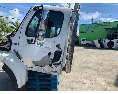 FREIGHTLINER M2 106 Cab