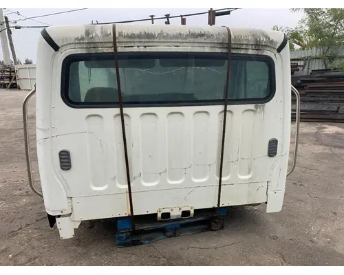 FREIGHTLINER M2 106 Cab