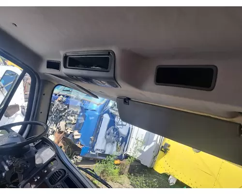 FREIGHTLINER M2 106 Cab