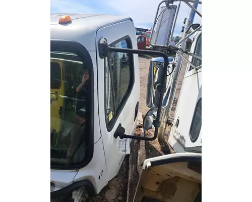 FREIGHTLINER M2 106 Cab