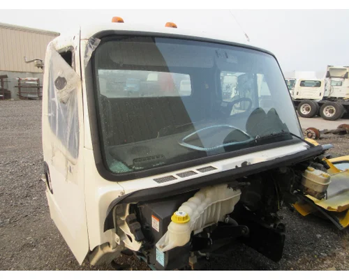 FREIGHTLINER M2-106 Cab
