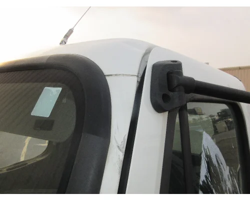 FREIGHTLINER M2-106 Cab