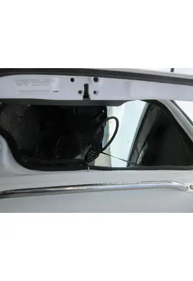 FREIGHTLINER M2-106 Cab