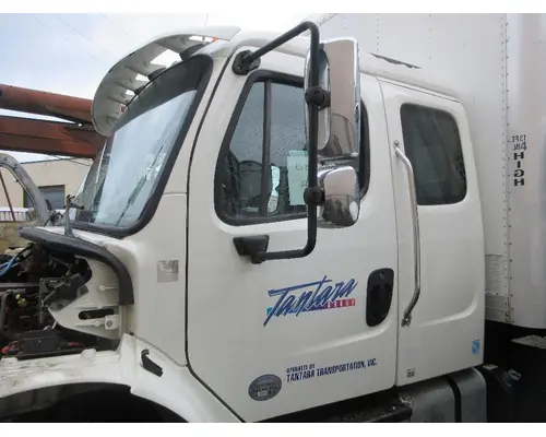FREIGHTLINER M2-106 Cab