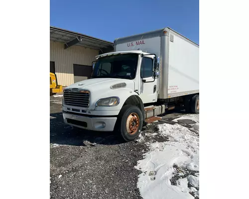 FREIGHTLINER M2 106 Cab