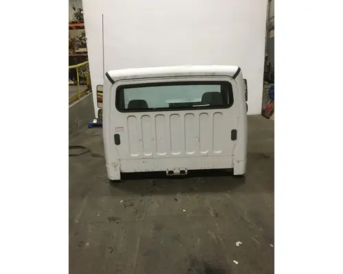 FREIGHTLINER M2-106 Cab