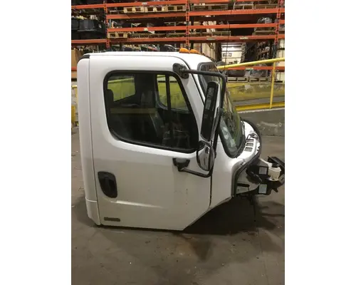 FREIGHTLINER M2-106 Cab
