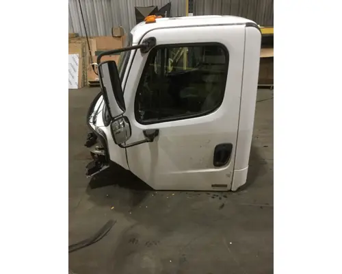 FREIGHTLINER M2-106 Cab
