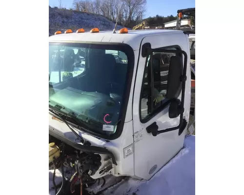 FREIGHTLINER M2-106 Cab
