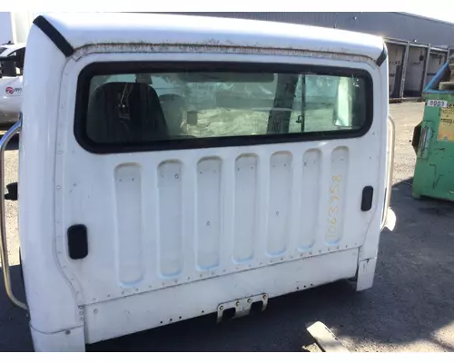 FREIGHTLINER M2-106 Cab