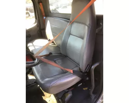 FREIGHTLINER M2-106 Cab