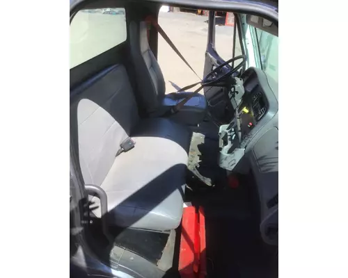 FREIGHTLINER M2-106 Cab