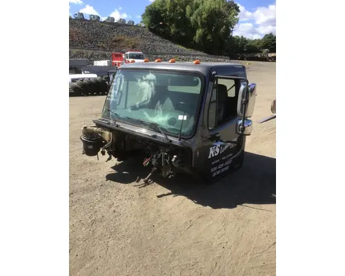 FREIGHTLINER M2-106 Cab