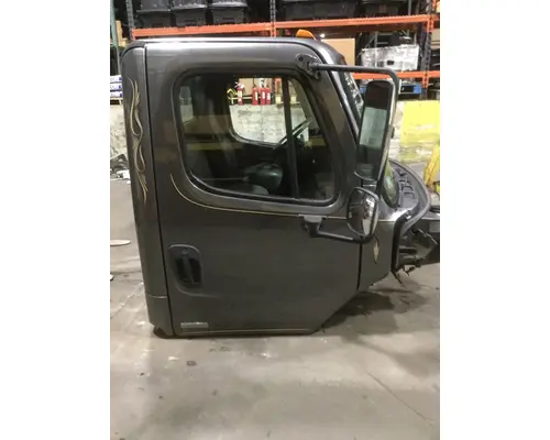 FREIGHTLINER M2-106 Cab