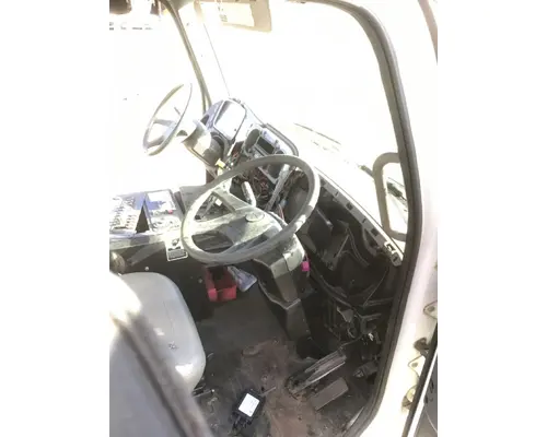 FREIGHTLINER M2-106 Cab