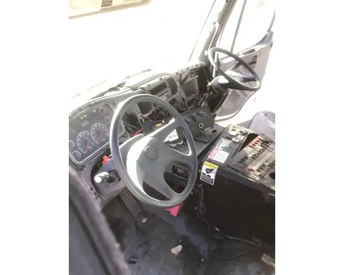 FREIGHTLINER M2-106 Cab